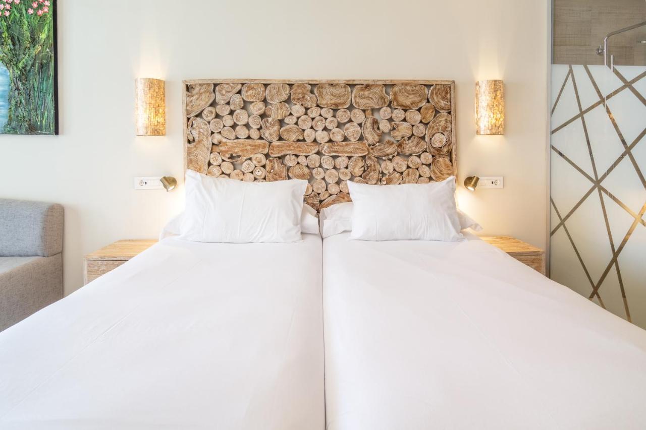 Zahara Beach & Spa By Qhotels - Adults Recommended Zahara de los Atunes Exterior foto A bedroom at the hotel