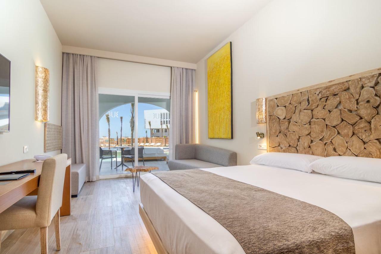 Zahara Beach & Spa By Qhotels - Adults Recommended Zahara de los Atunes Exterior foto A room at the hotel